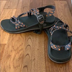 Size 10 Chacos
